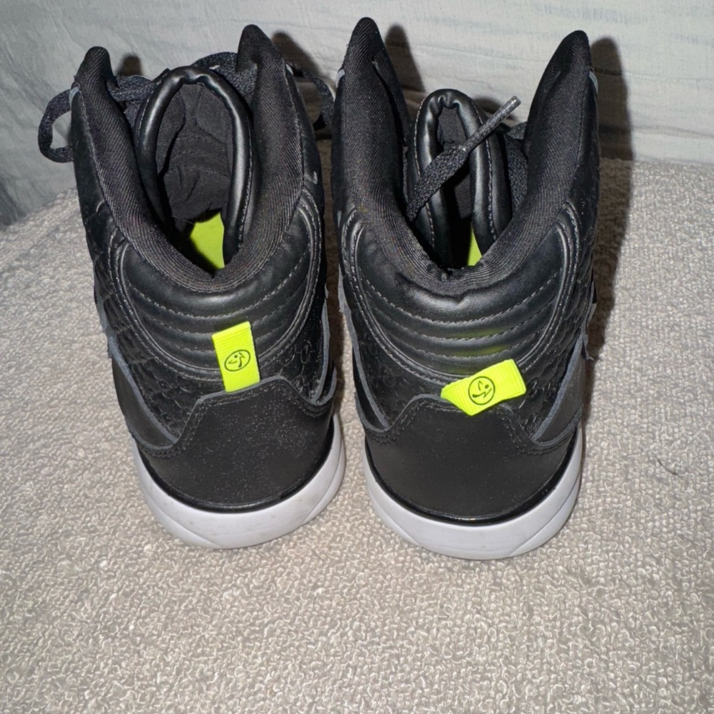 Zumba women’s sneakers size 9.5 dance shoes - Picture 5 of 5
